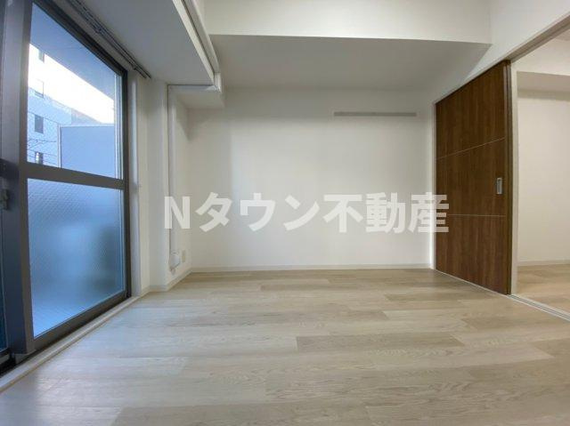 【居間・リビング】 | モンテーニュ名駅 | ゆったりとしたリビングです