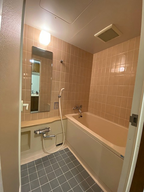 サニークレスト伊東の浴室