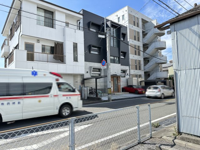 ファーストの外観