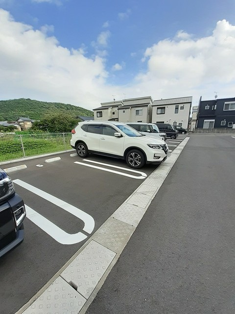 ひまわりの駐車場|駐車場