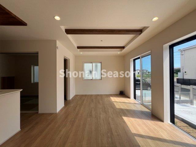 【居間・リビング】 | 内覧の際には新生活をイメージがしながら隅々までご覧くださいね♪