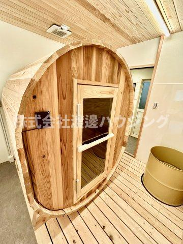 サウナのある家の浴室