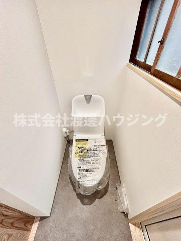 サウナのある家のトイレ