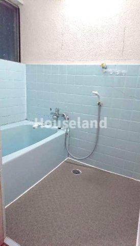 鳴神戸建の浴室