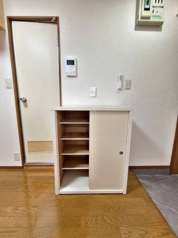 リバーフィールドマンションの収納|シューズBOX