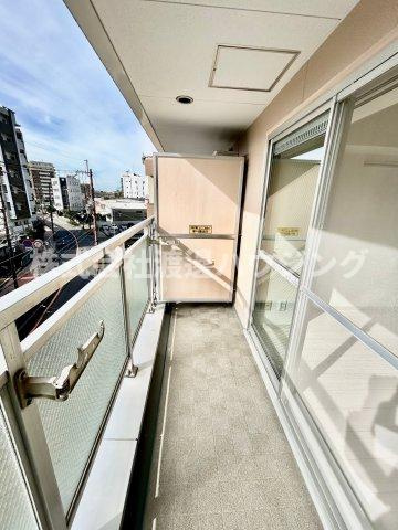 ライブステーション江坂のバルコニー