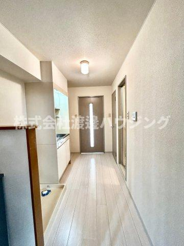 ライブステーション江坂の居間・リビング