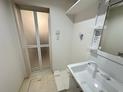 【洗面所】 | CBヴィレッタ野芥 | 別号室の写真になります。現況優先。