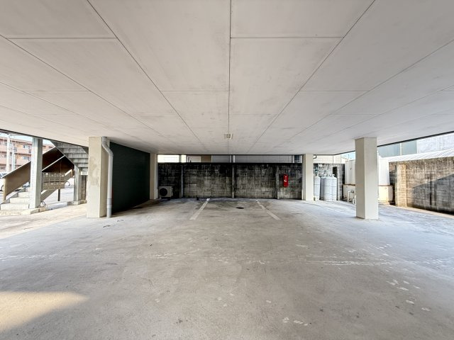 サンハイツ88の駐車場