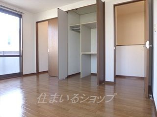 広島市安佐北区落合南４丁目のアパートの寝室|納戸・クローゼットあり