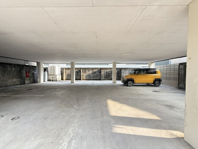 サンハイツ88の駐車場