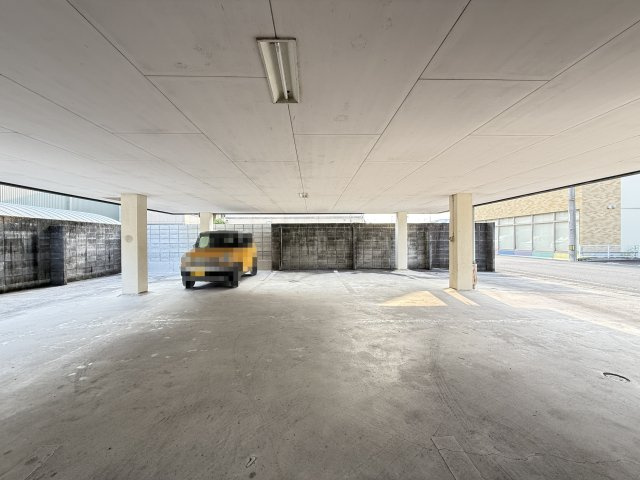サンハイツ88の駐車場