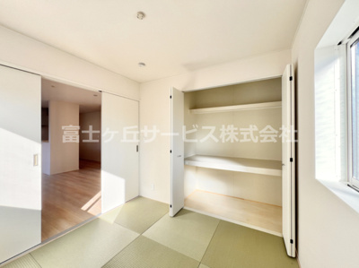 【和室】 | 富士市中里 9期 新築一戸建て 1号棟 | リビング横の4.5帖の和室です