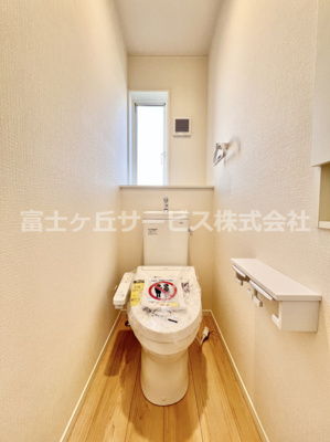 【トイレ】 | 富士市中里 9期 新築一戸建て 1号棟 | 2Fのトイレです