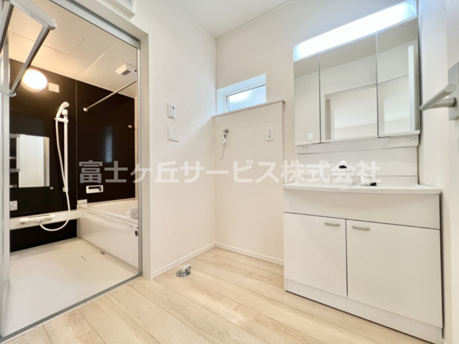 【脱衣所】 | 沼津市東椎路 6期 新築一戸建て | 脱衣場です