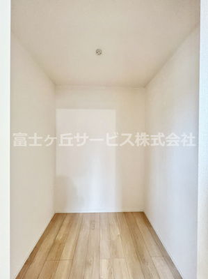 【収納】 | 沼津市東椎路 6期 新築一戸建て | 2帖のウォークインクローゼットです