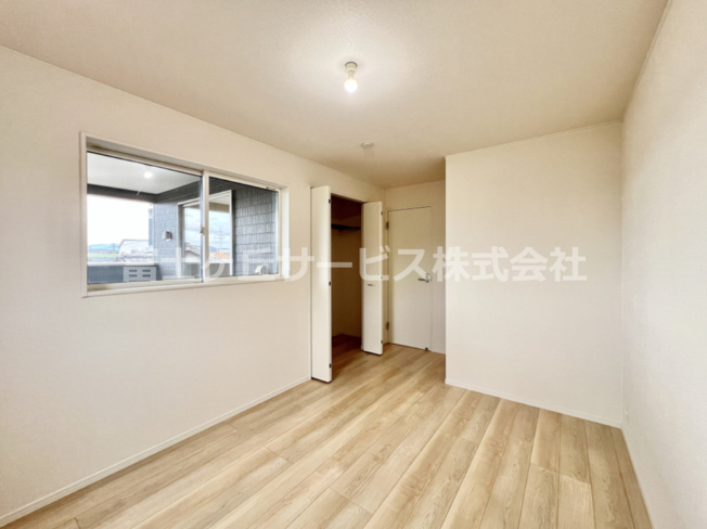 【洋室】 | 沼津市東椎路 6期 新築一戸建て | 6.7帖の洋室です