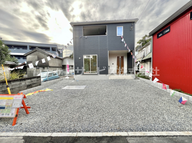 【駐車場】 | 沼津市東椎路 6期 新築一戸建て | 駐車場があるので、車を買う予定の方も安心です