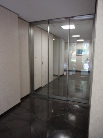 オークヒルズ小日向のエントランス