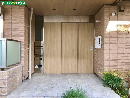 オリエンテ青江のエントランス