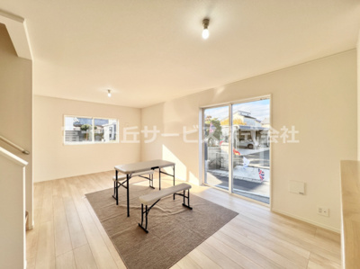 【居間・リビング】 | 伊豆の国市三福 4期 新築一戸建て 1号棟 | 使いやすいリビングです