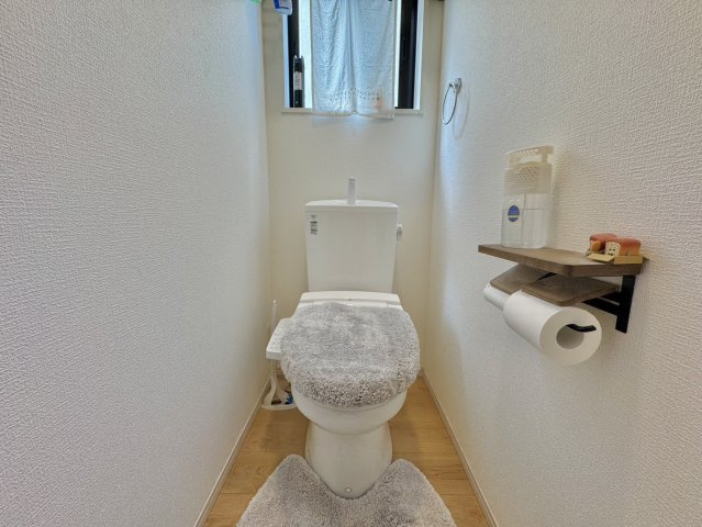 龍ヶ崎市長山中古戸建のトイレ