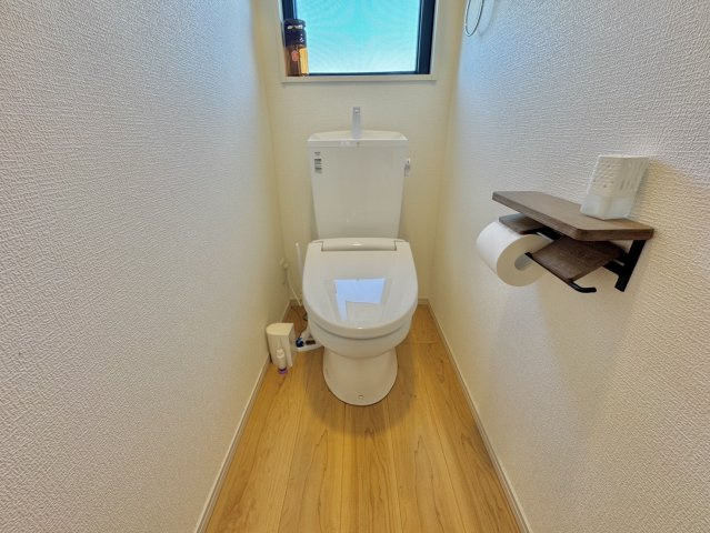 龍ヶ崎市長山中古戸建のトイレ