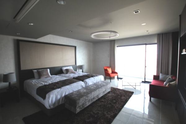 【その他共用部分】 | 【ゲストルーム「The Sky」】吟味を尽くした家具やインテリア！ジャグジー付きビューバスあり◎