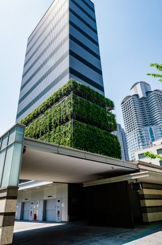 【駐車場】 | 【敷地内駐車場】タワーパーキングは別棟となっています。きちんと整備されたきれいな駐車場です！