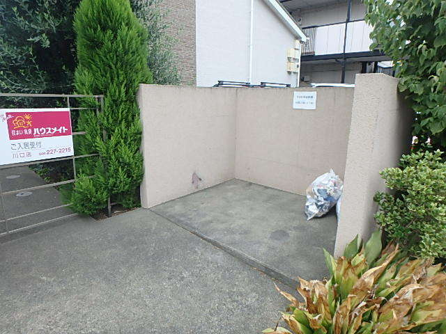 敷地内ゴミ置場