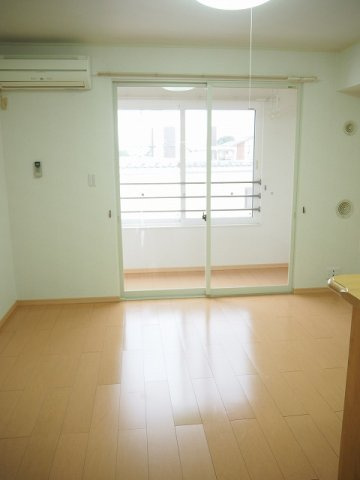 クロワールベルＡの居間・リビング|使いやすい居間です