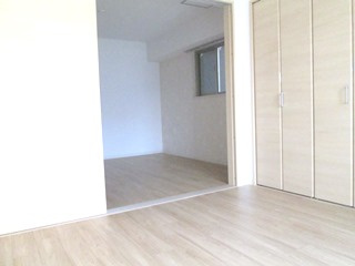 フレンシアノイエ内本町の寝室