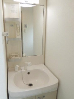 フレンシアノイエ内本町の独立洗面台