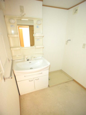 【洗面所】 | グレイスハイツＡ | 洗髪洗面化粧台と洗濯機置き場があります♪