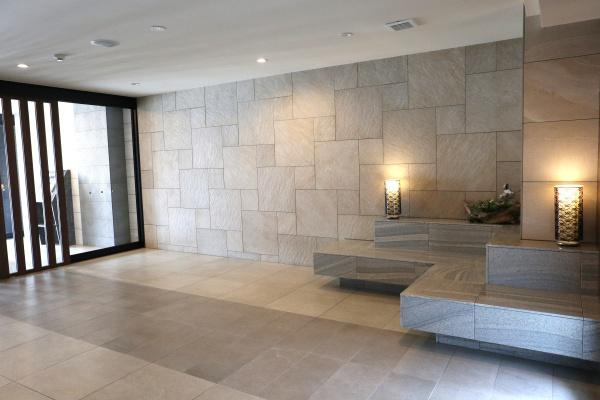 モアグレース岐阜加納10階のエントランス