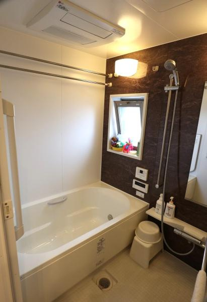 モアグレース岐阜加納10階の浴室