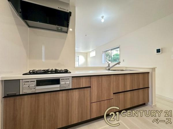 リーブルガーデン田部町 １号棟 ／新築一戸建のキッチン|■現地撮影写真■家族とのコミュニケーションがとりやすい人気のカウンターキッチン！