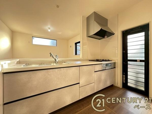 リーブルガーデン田部町 ２号棟 ／新築一戸建のキッチン|■現地撮影写真■家族とのコミュニケーションがとりやすい人気のカウンターキッチン！