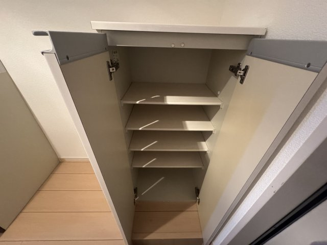 チェルカーレ清水の収納