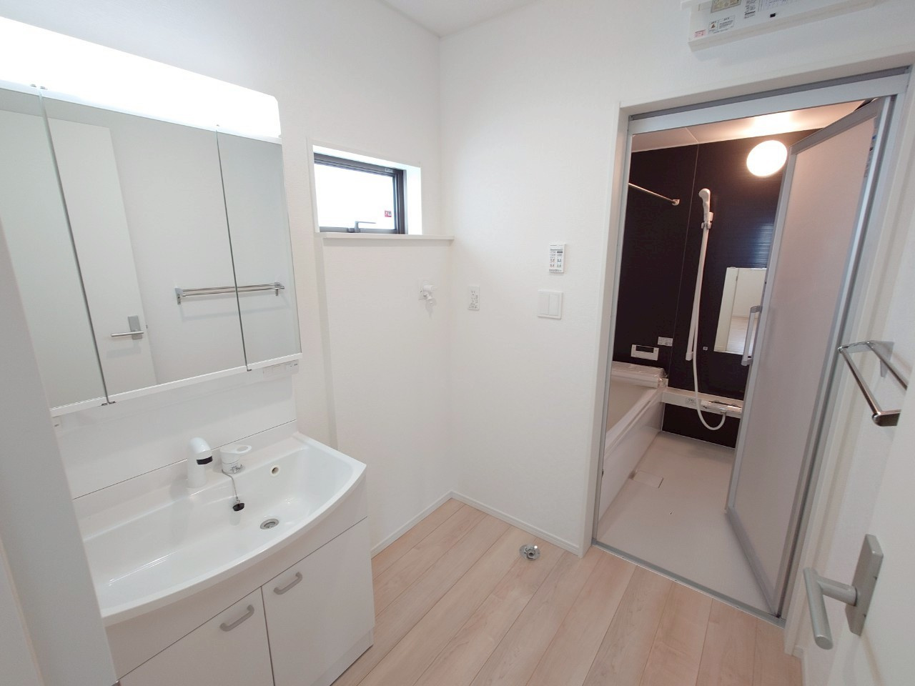 ♥♥糸満市宇江城第2-1号棟（全5棟）の独立洗面台