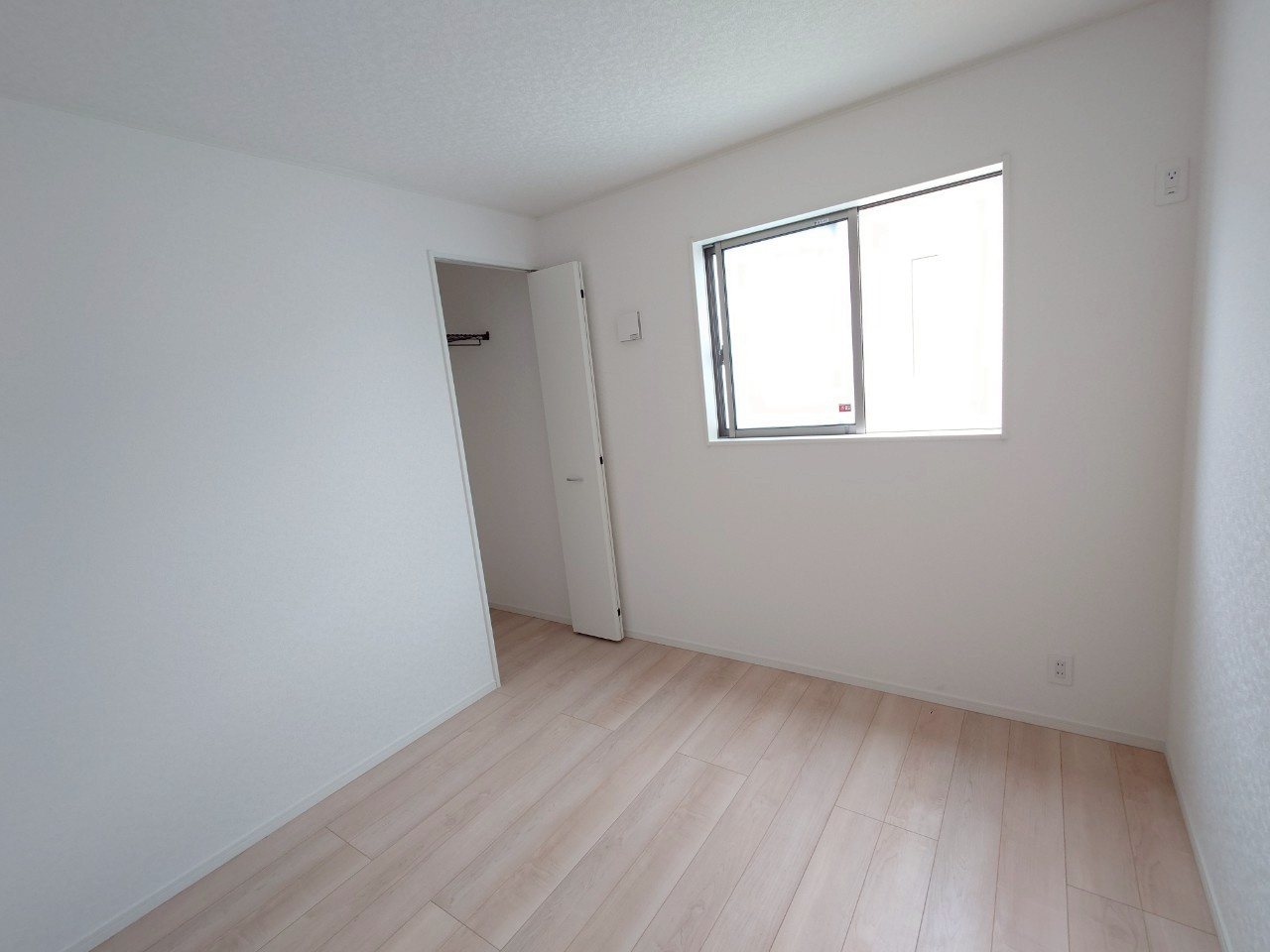 ♥♥糸満市宇江城第2-1号棟（全5棟）の洋室