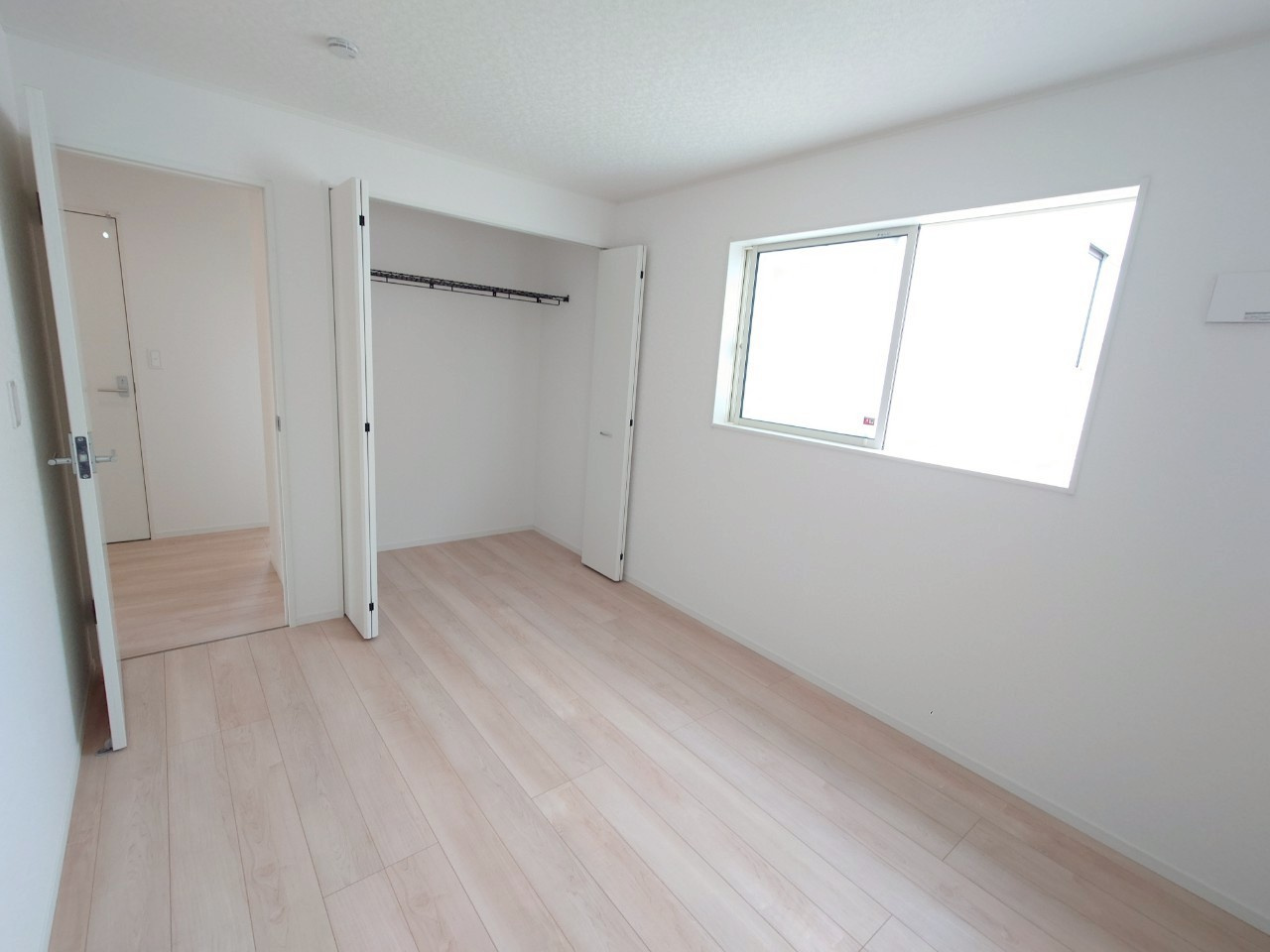 ♥♥　糸満市宇江城第2-2号棟（全5棟）の洋室