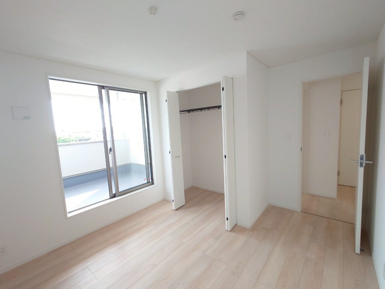 ♥♥糸満市宇江城第2-4号棟（全5棟）の居間・リビング