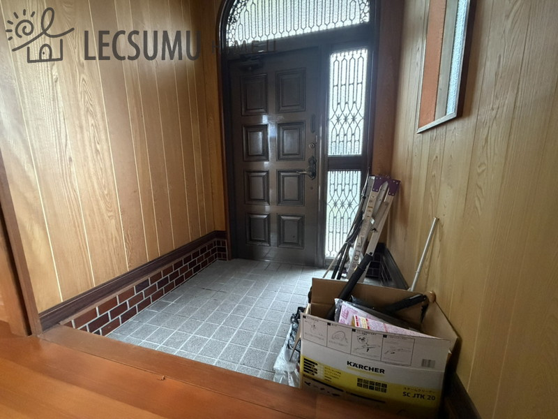姫路市飾磨区亀山/中古戸建の玄関
