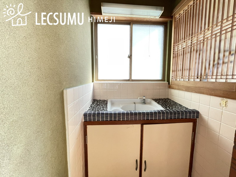 姫路市飾磨区富士見ケ丘/中古戸建の独立洗面台