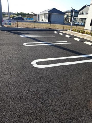 【駐車場】 | ＭＫハイツ　Ａ | 駐車場に車を止められます