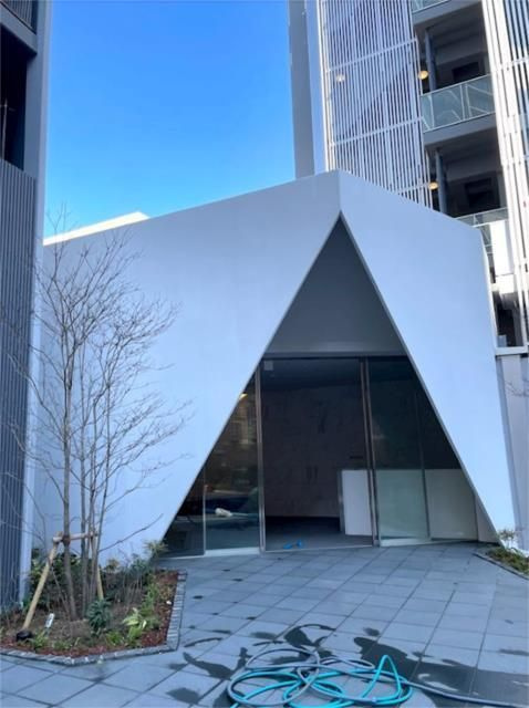 テアトル神南のエントランス|■オートロック■防犯カメラ■宅配ＢＯＸ
