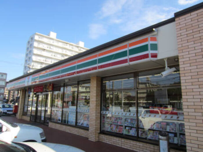 プライムコートの周辺|コンビニ