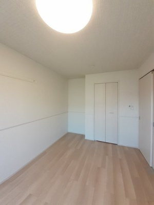 【内装】 | グランドゥールⅡ | 明るい室内です