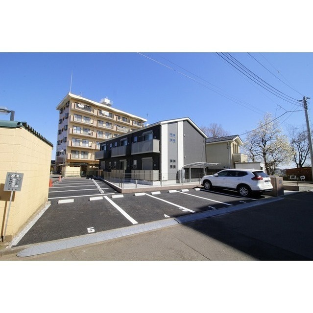 クレール朝霞台の駐車場